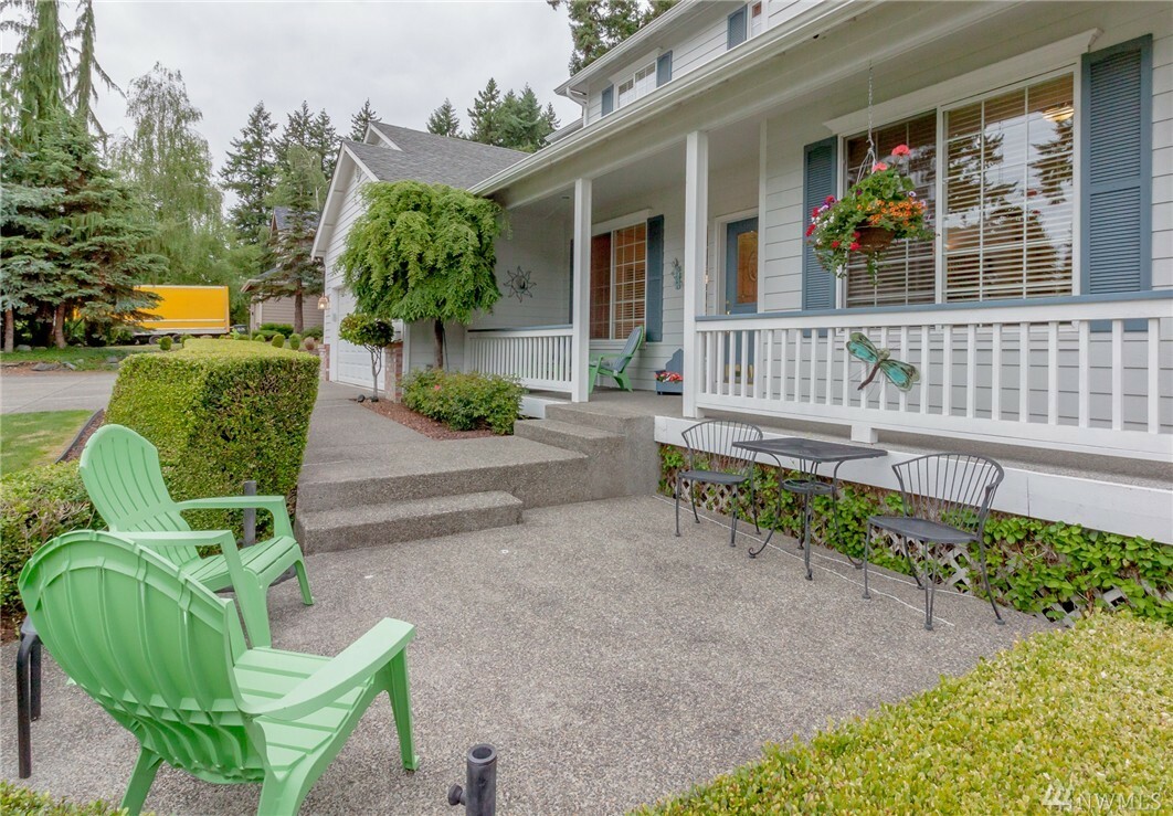 Property Photo:  11011 39th St Ct E  WA 98372 
