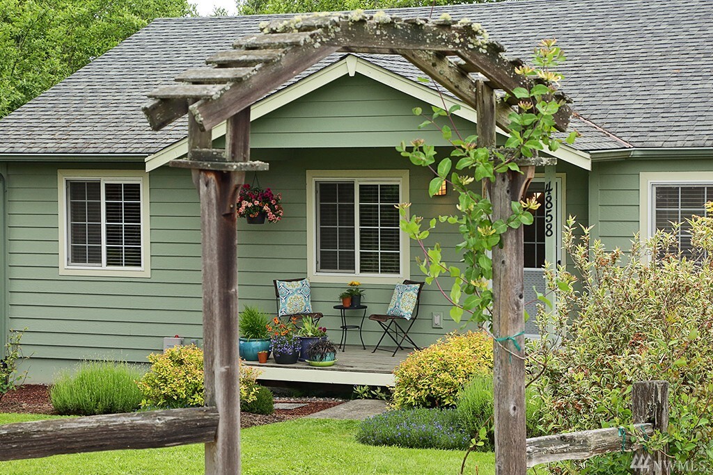 Property Photo:  4858 Spinnaker Dr  WA 98249 