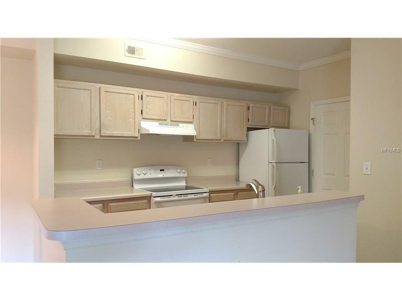 Property Photo: 5610 Pinnacle Heights Circle 203 FL 33624