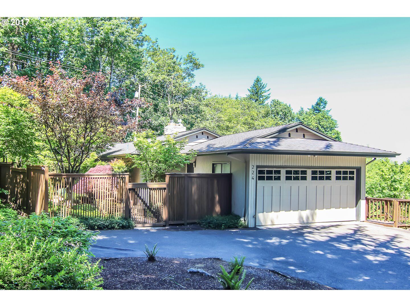 Property Photo:  224 NW Skyline Blvd  OR 97210 