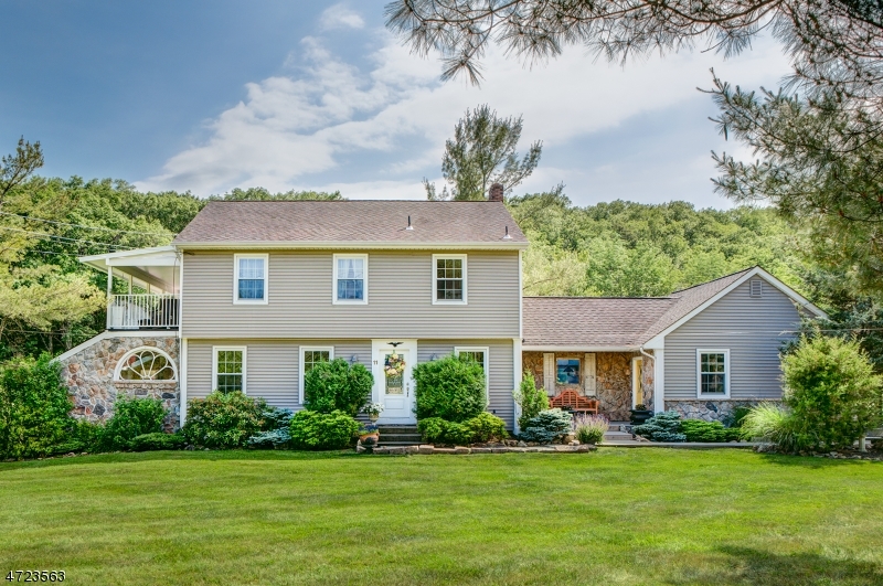 Property Photo:  11 Farm Cottage Rd  NJ 07934 