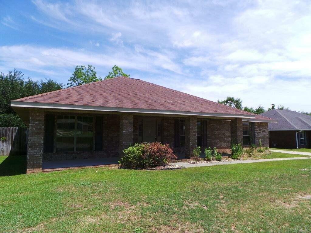 Property Photo:  1674 Hollow Point Dr  FL 32533 