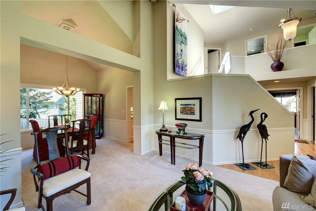 Property Photo: 605 NW Everwood Dr WA 98027