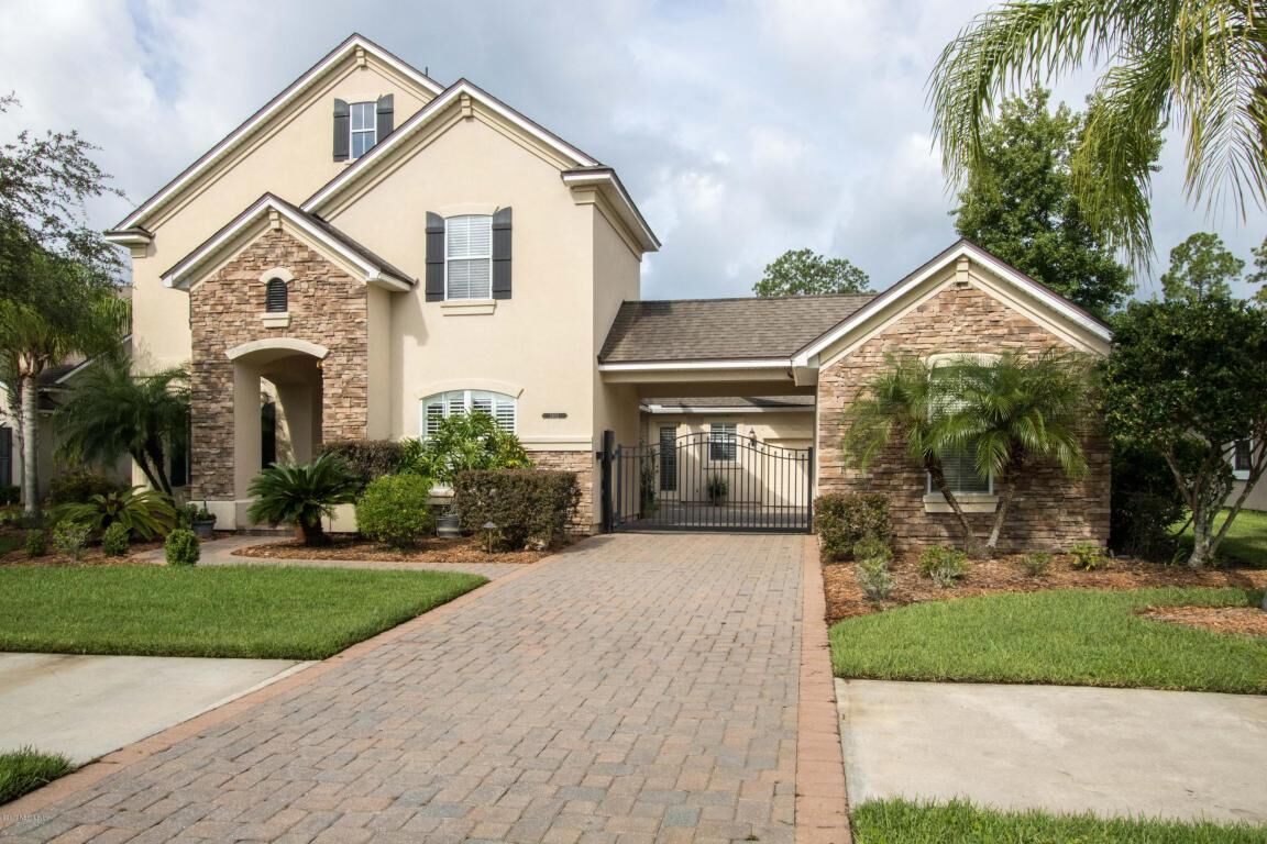 Property Photo: 2602 Country Side Drive FL 32003