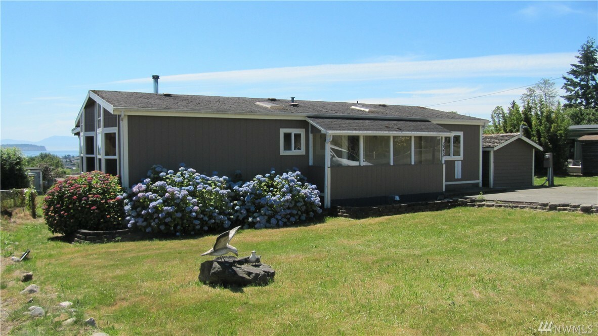 Property Photo:  5575 Seavue Rd  WA 98230 