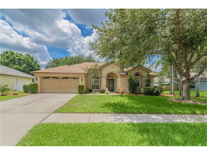 Property Photo: 4033 Lithia Ridge Boulevard FL 33596