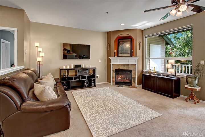 12530 Admiralty Wy E301  Everett WA 98204 photo