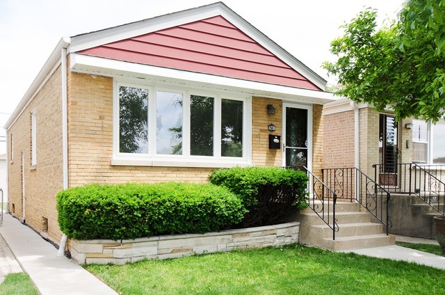 Property Photo: 6230 Foster Avenue IL 60630