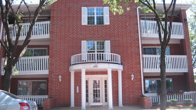 Property Photo: 3857 N Harlem Avenue 304 IL 60634