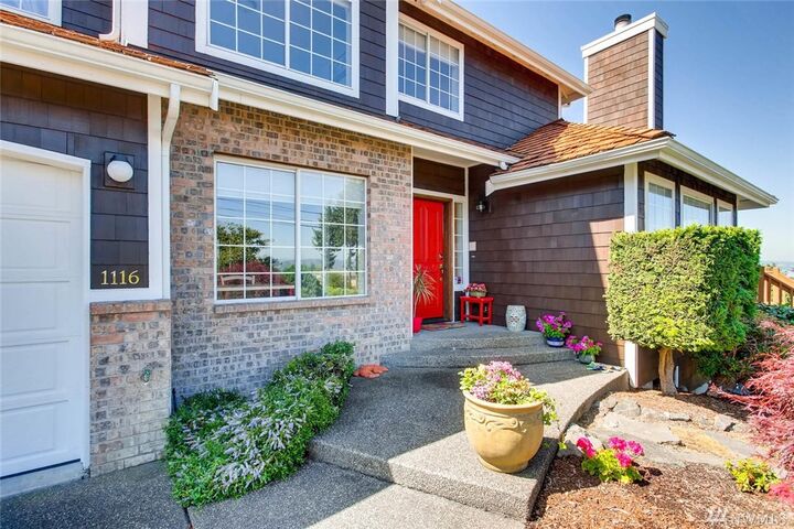 Property Photo:  1116 51st St NE  WA 98422 
