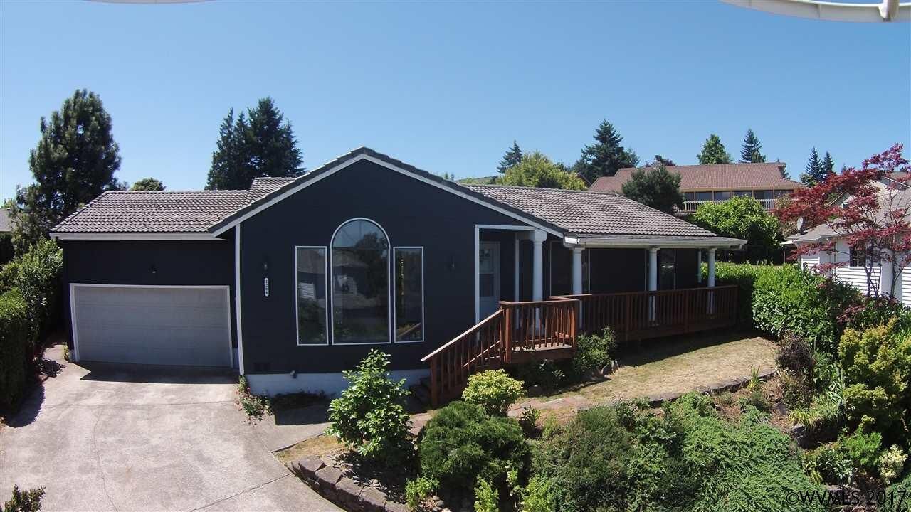 Property Photo: 1286 Pressler Ct OR 97306