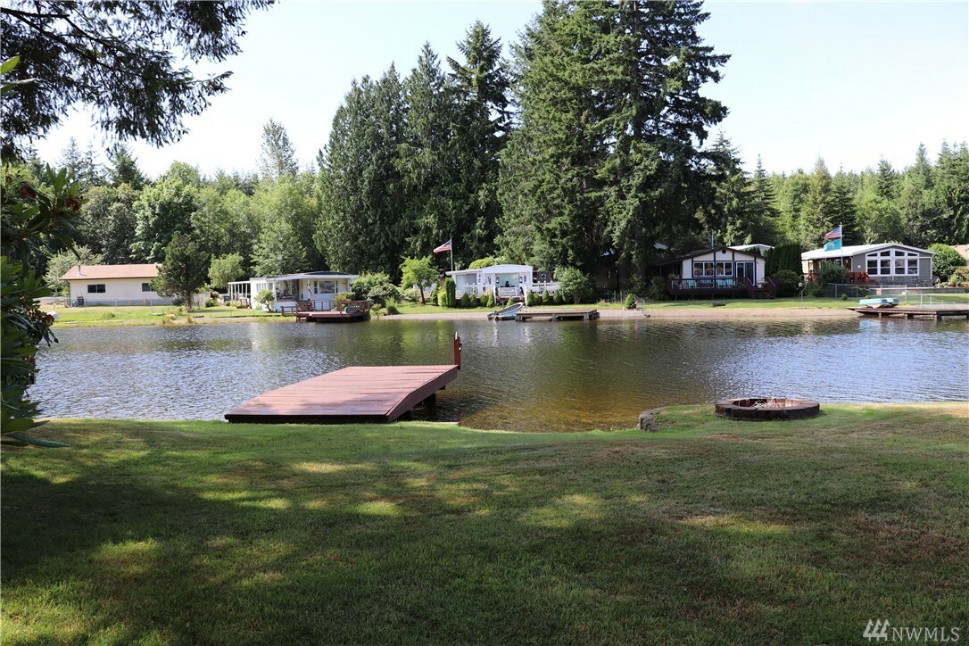Property Photo:  800 SE Crescent Dr  WA 98584 