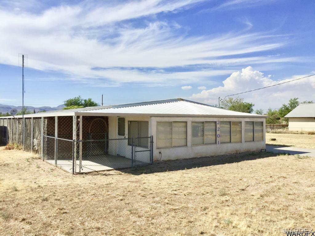 Property Photo:  2201 Kingman Avenue  AZ 86401 