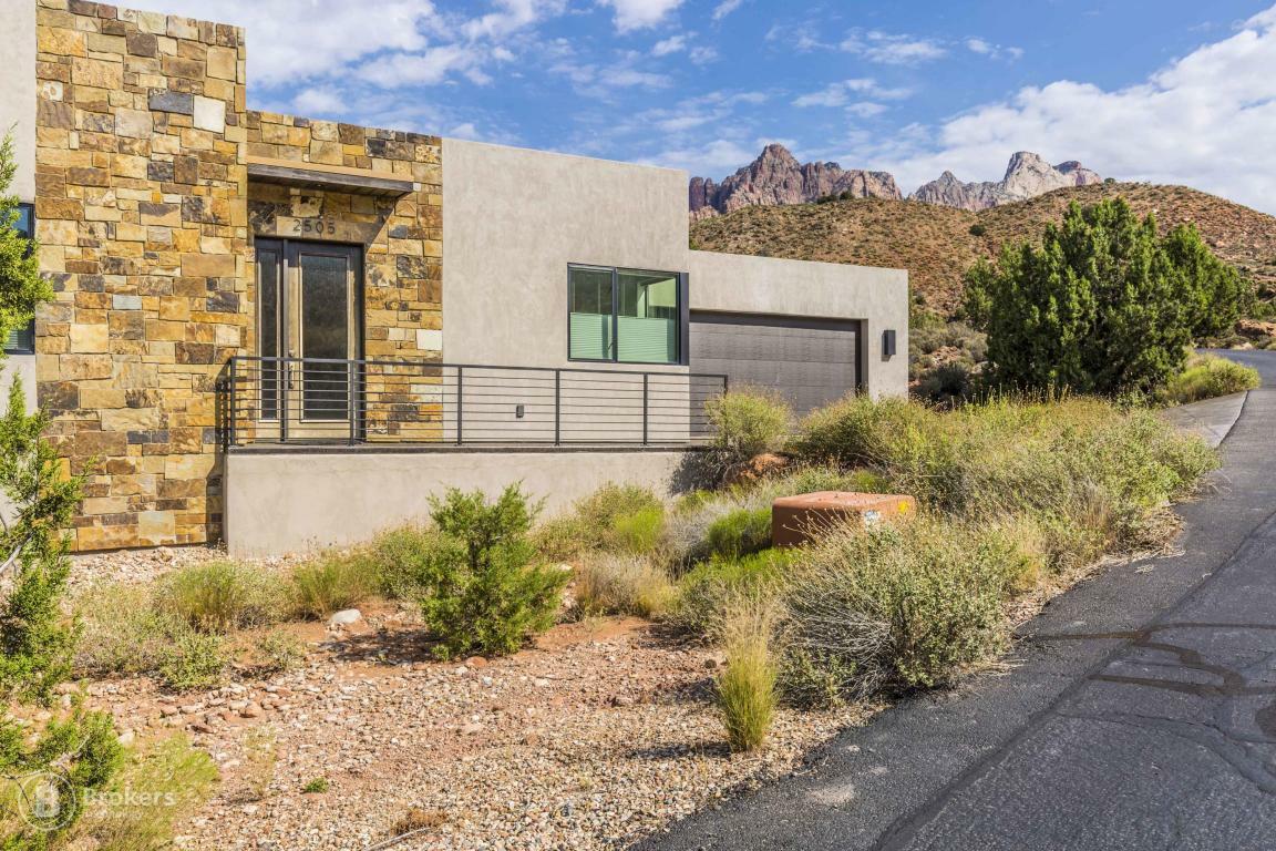 Property Photo:  2505 Anasazi Way  UT 84767 