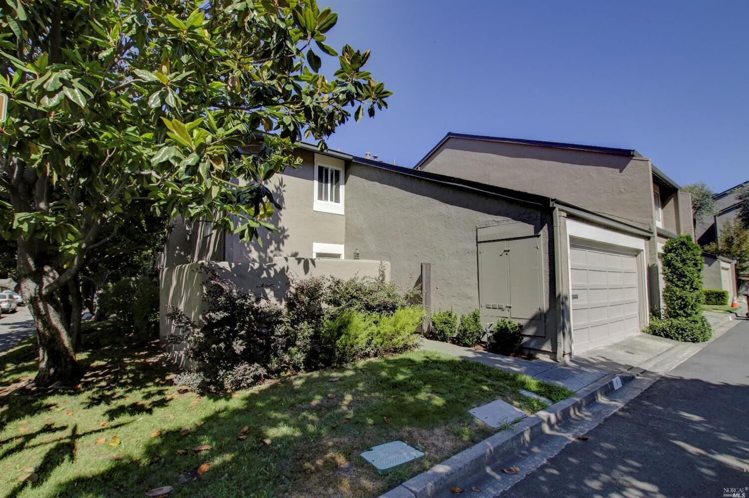 Property Photo: 1 Pinon Place CA 94945