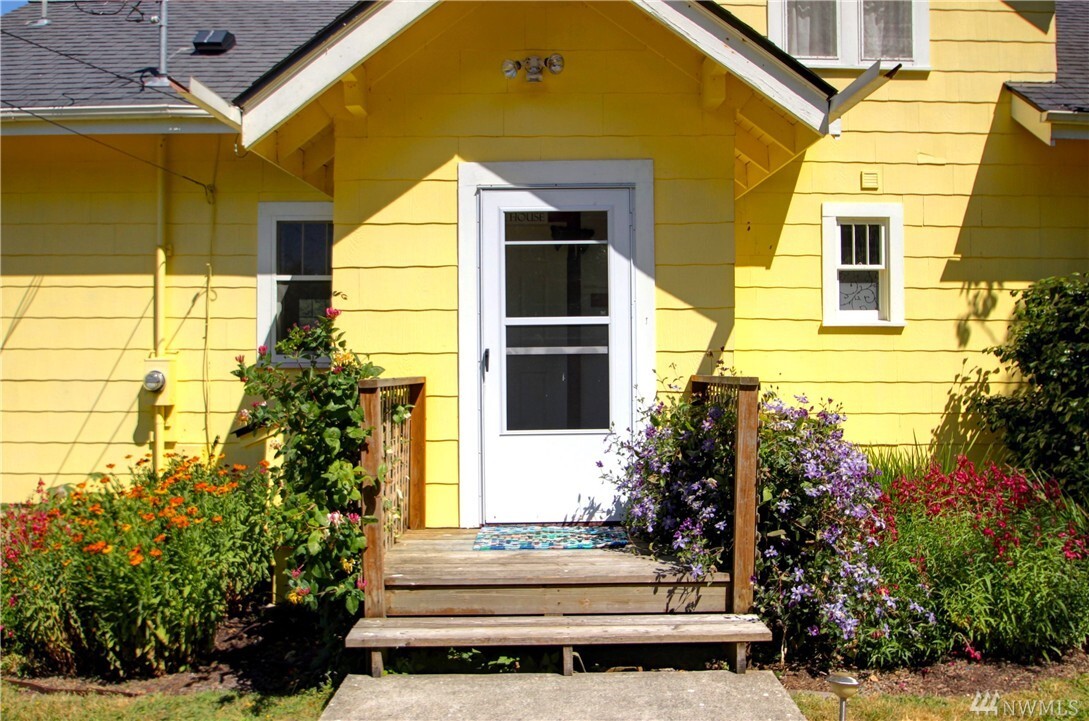 Property Photo: 12961 S Wildwood Lane WA 98221