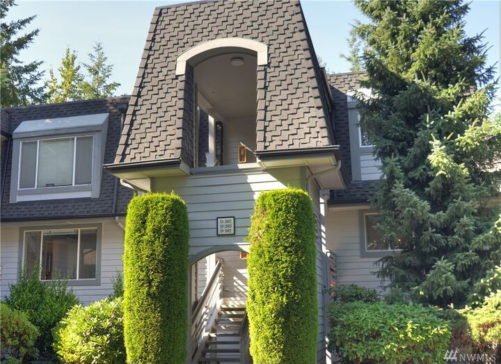 Property Photo:  9824 NE 142nd Place D202  WA 98034 
