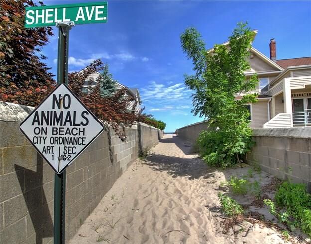 Property Photo:  