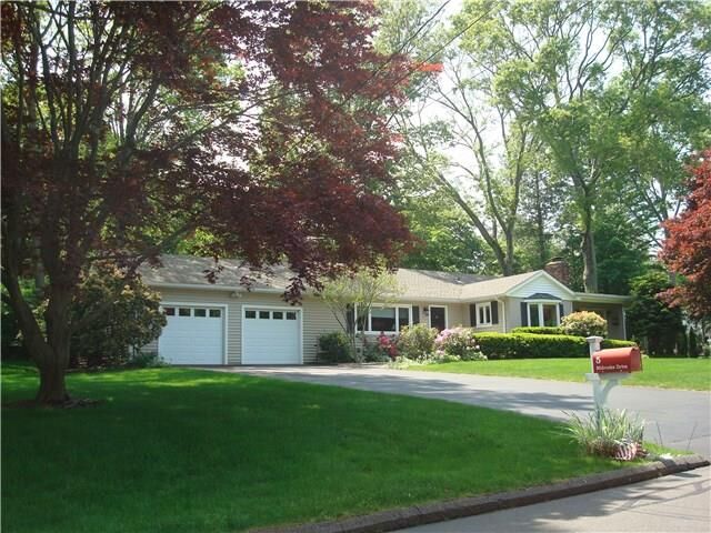 Property Photo:  5 Midrocks Drive  CT 06851 