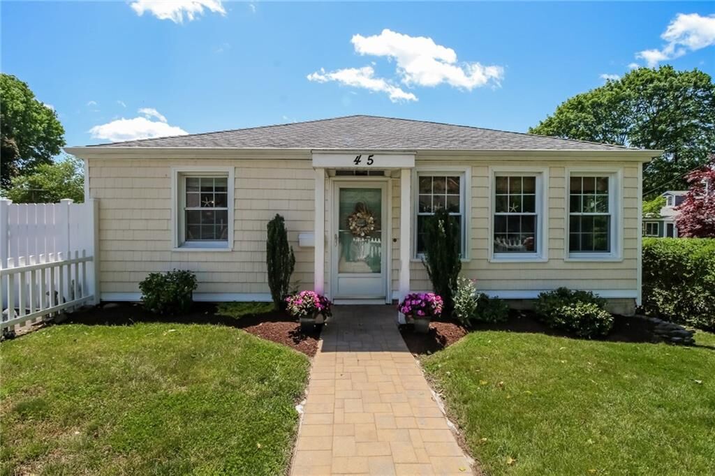 Property Photo:  45 Chapel Street  CT 06460 