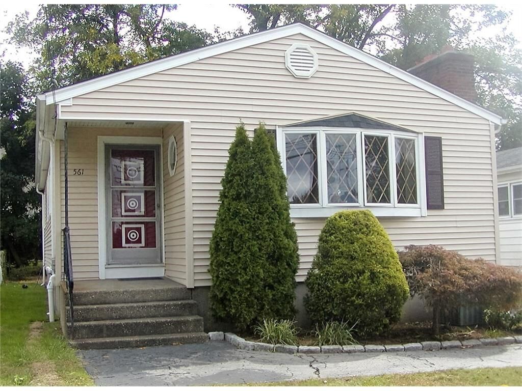 Property Photo:  561 Jones Hill Road  CT 06516 