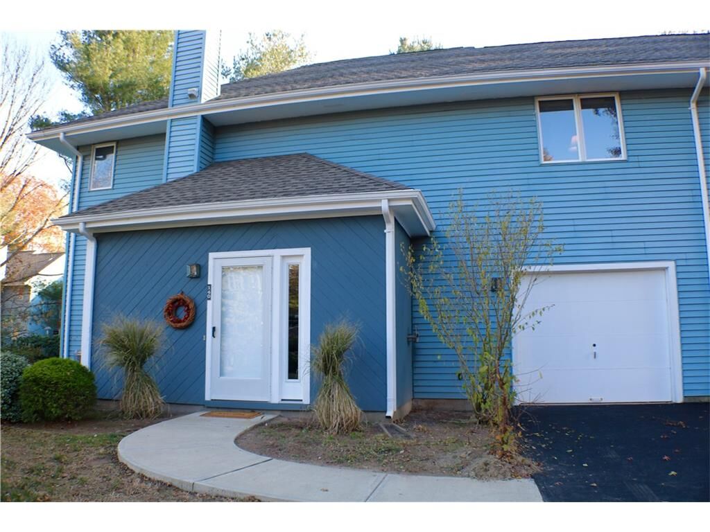 Property Photo:  140 East Grayling Lane 140  CT 06078 