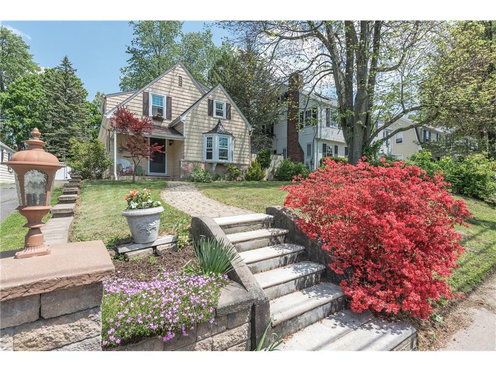 Property Photo: 218 Walden Street CT 06107