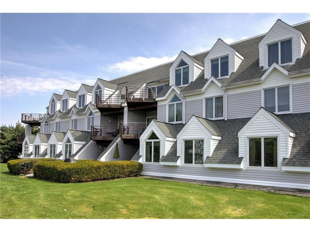 Property Photo:  1115 Windward Road 1115  CT 06461 