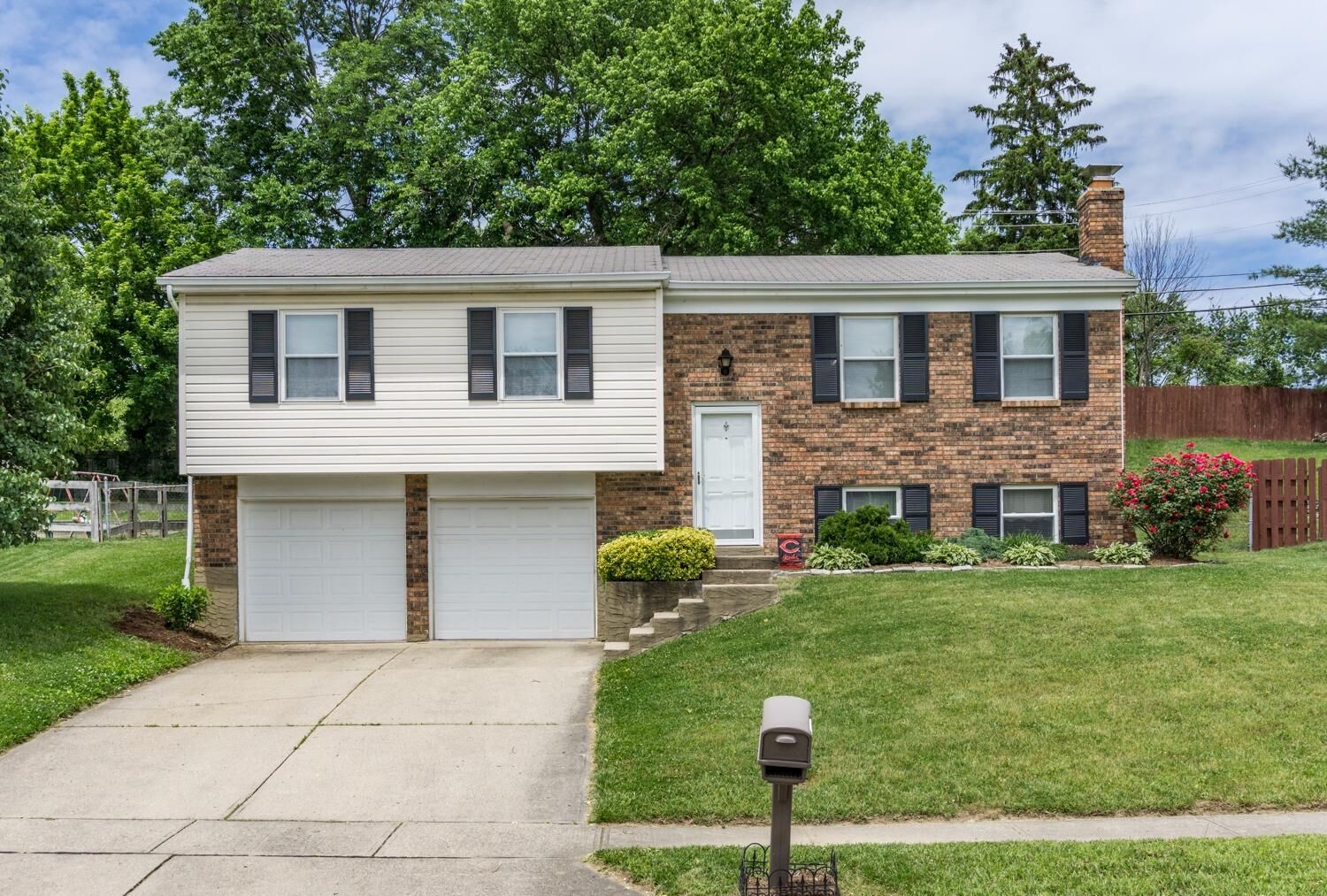 Property Photo: 5242 Riverwatch Drive OH 45238