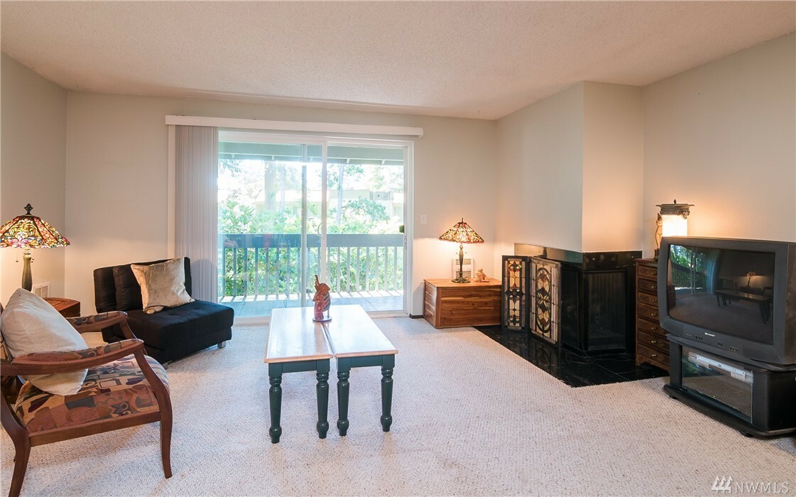 Property Photo:  7501 Ruby Dr SW I-206  WA 98498 