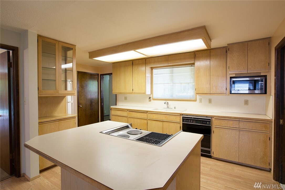Property Photo: 1830 N Lexington St WA 98406