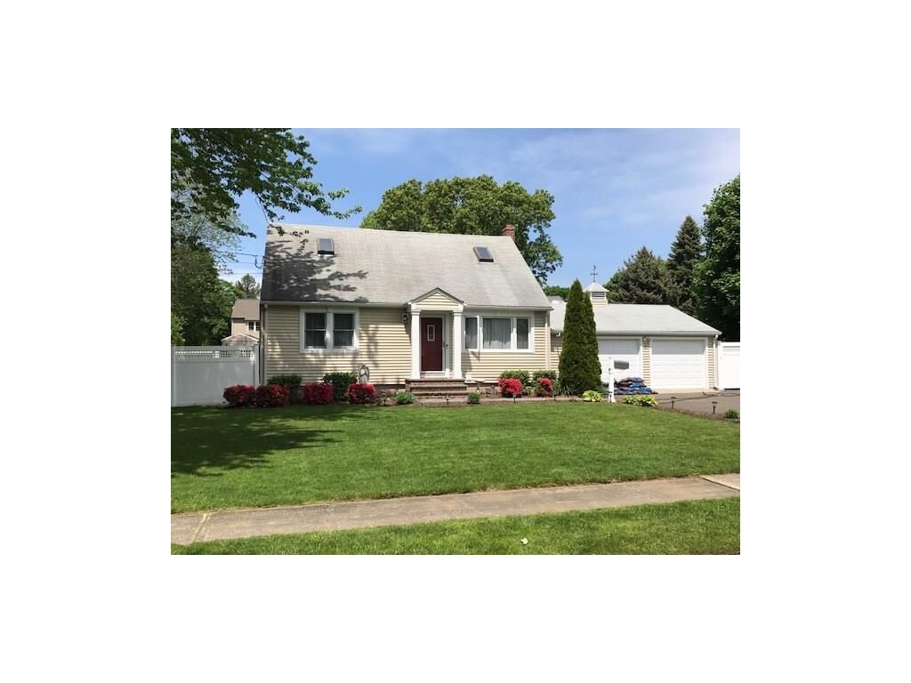 Property Photo:  16 Mansfield Road  CT 06461 