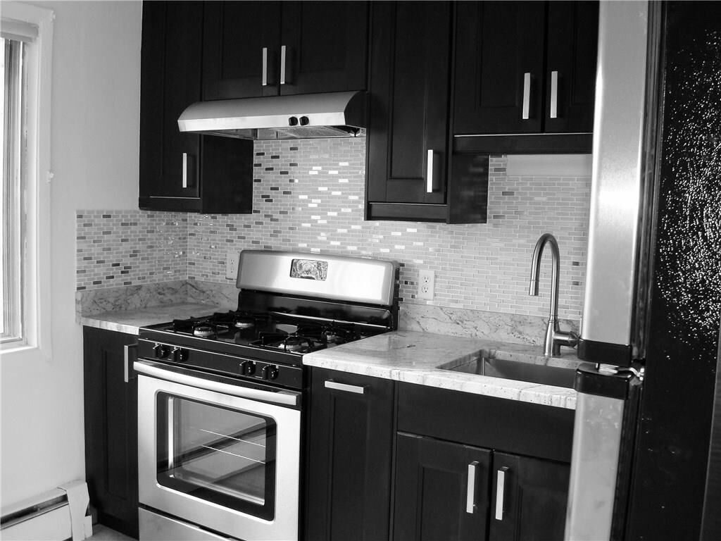 Property Photo: 80 County Street 2P CT 06851
