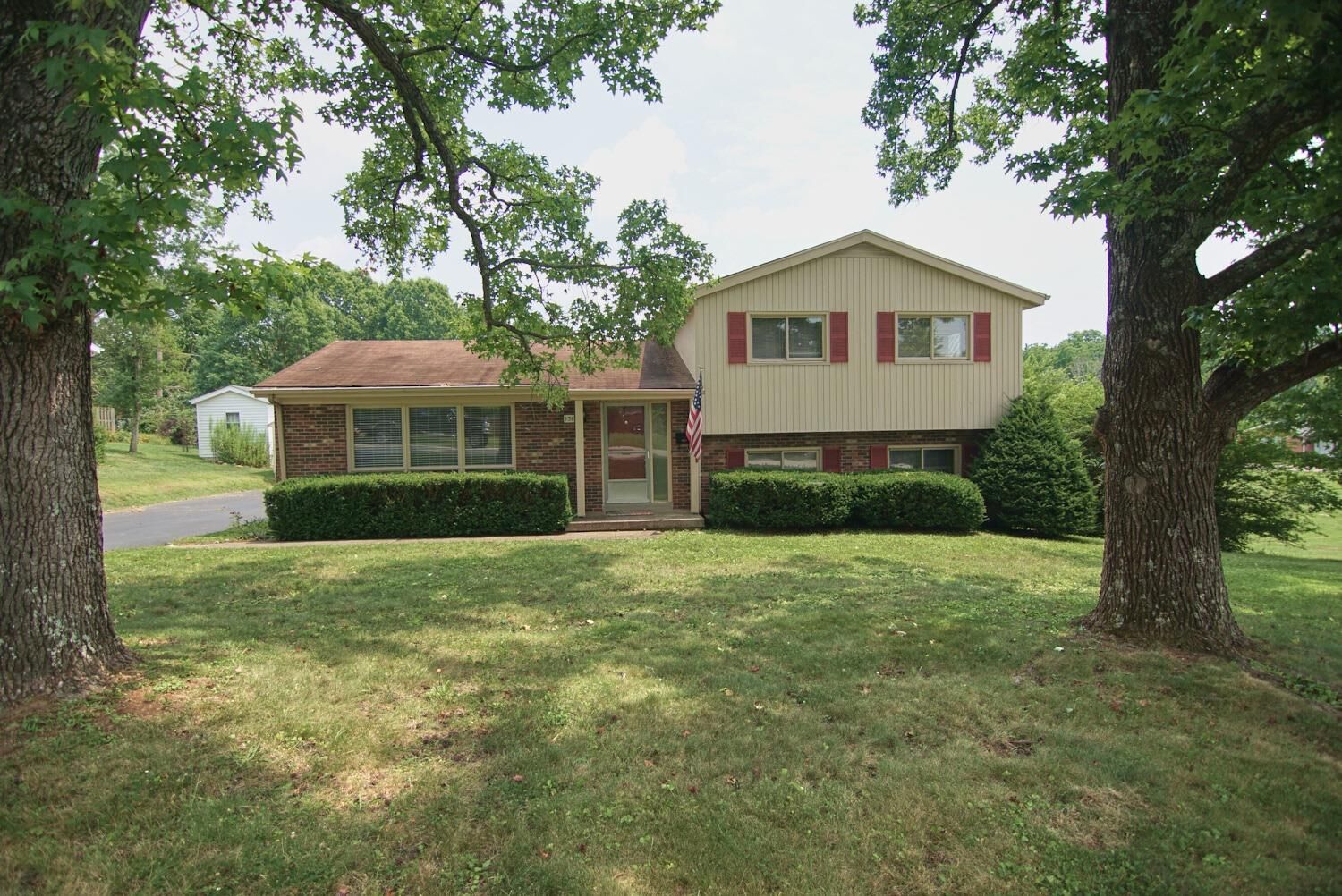 Property Photo: 538 Winston Way KY 40601