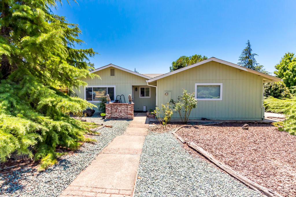 Property Photo:  2215 Goodwater Avenue  CA 96002 