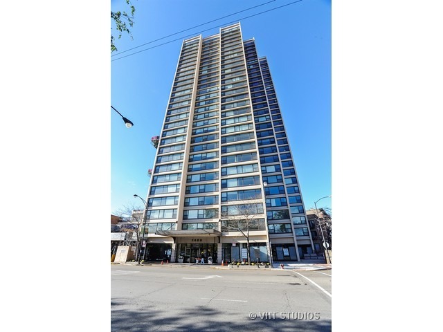 Property Photo:  1850 N Clark Street 1710  IL 60614 