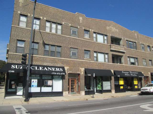 Property Photo:  1344 W Irving Park Road 3N  IL 60613 