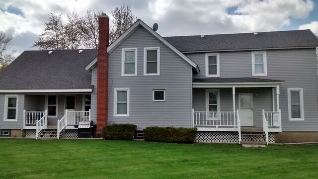 Property Photo: 210 Oak Street IL 60151