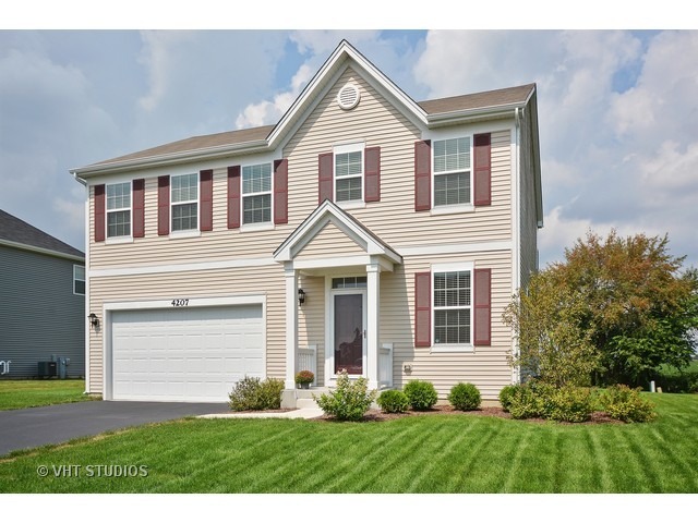 Property Photo: 4207 Southerland Drive IL 60543
