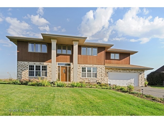 Property Photo: 3140 Nettle Creek Drive IL 60450