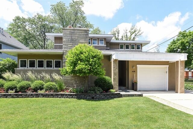 Property Photo:  439 Huntington Lane  IL 60126 