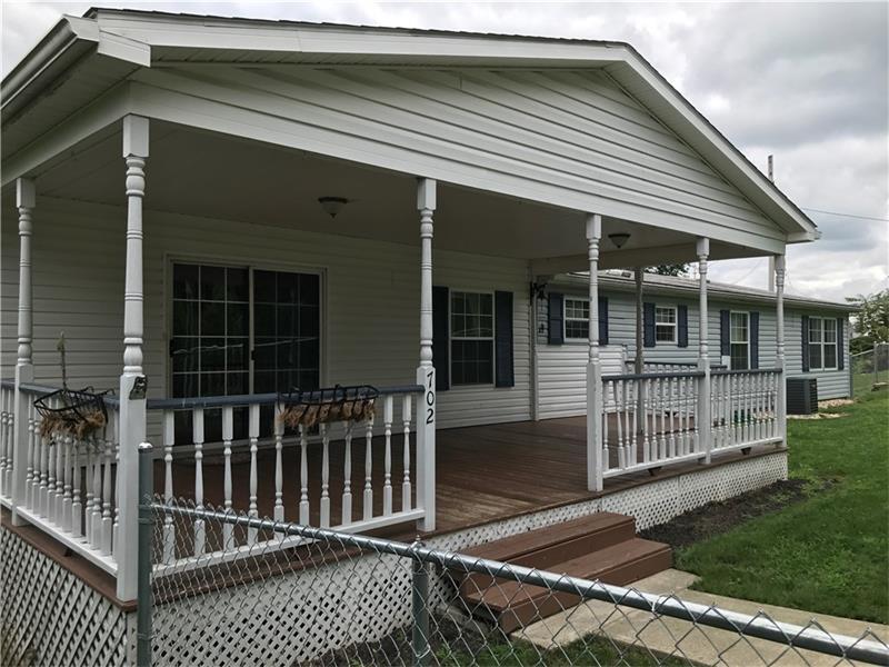 Property Photo: 702 Parkman PA 15644
