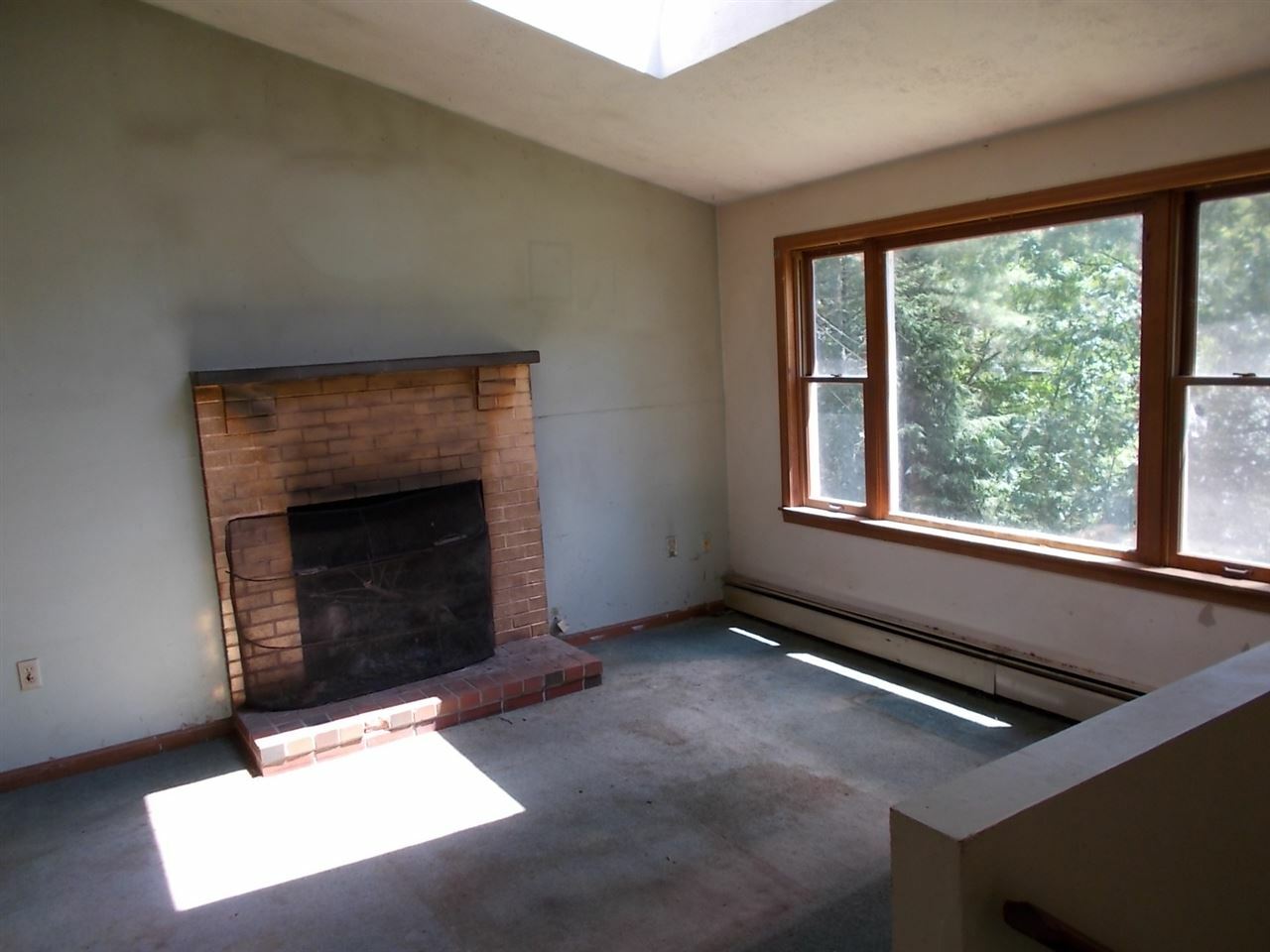 Property Photo:  105 Whittier Drive  NH 03044 