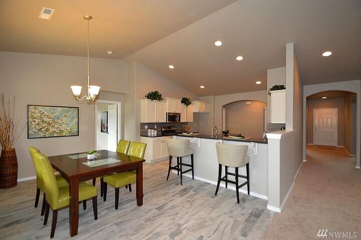 Property Photo:  819 Madeleine Ct  WA 98802 