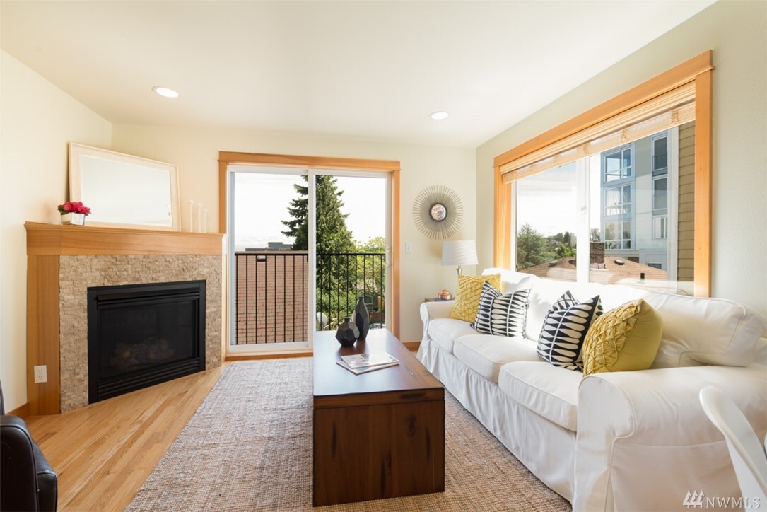 Property Photo: 4533 41st Ave SW A WA 98116