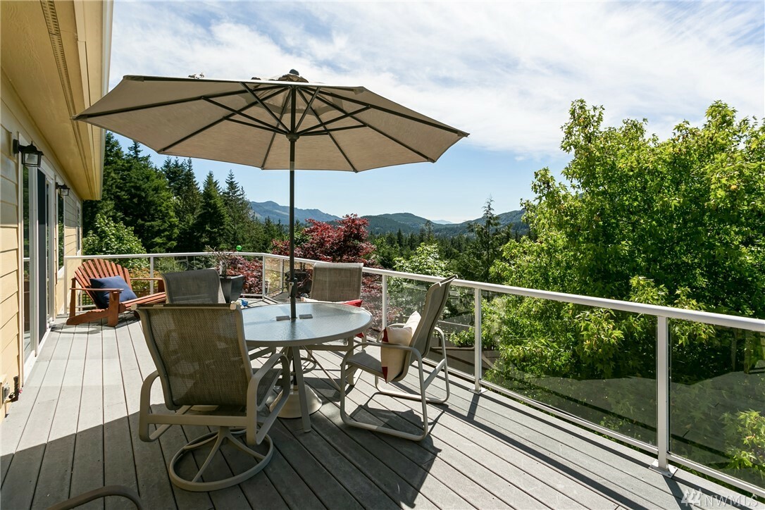 Property Photo:  4708 Raptor Lane  WA 98229 