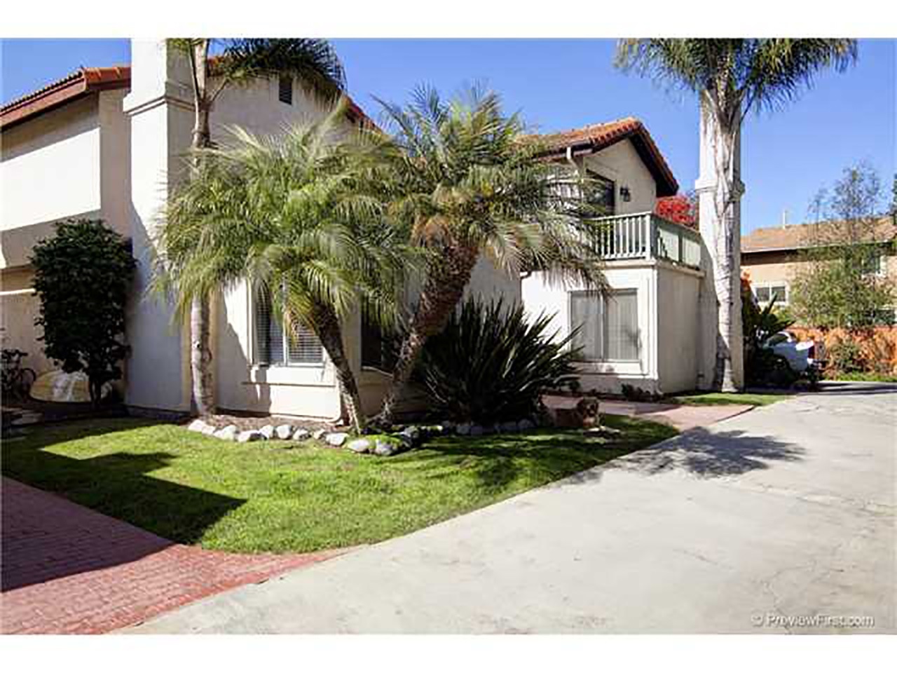 Property Photo:  1049 Hermes Ave  CA 92024 