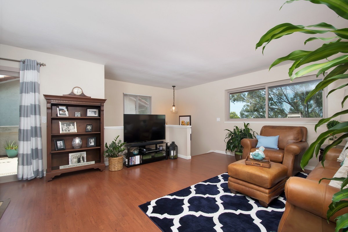 Property Photo:  3050 Avenida Christina  CA 92009 