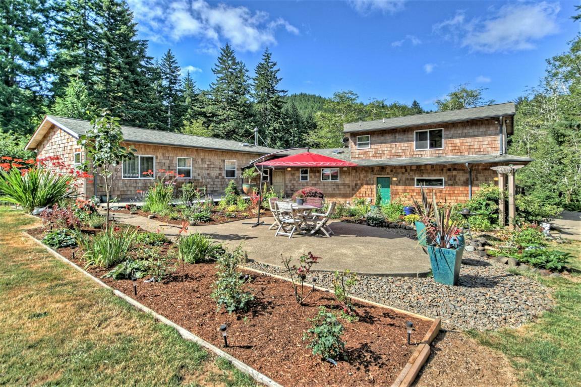 Property Photo:  7900 Yachats River Rd  OR 97498 