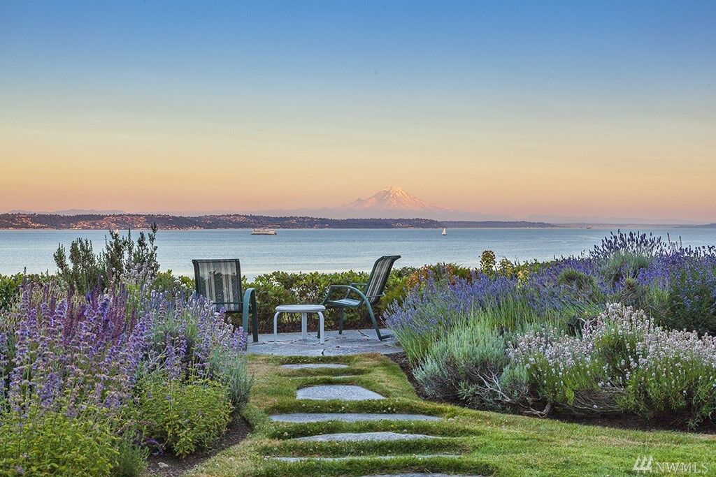 Property Photo:  11540 Wing Point Wy NE  WA 98110 